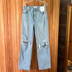 Abercrombie & Fitch High Rise 90s Relaxed Jean 30L - NWT
